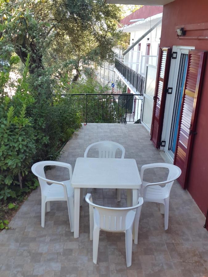 Faliraki Apartments Mpenitses Eksteriør billede